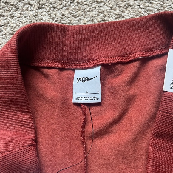 Nike Yoga Luxe Cropped Fleece Pants Rust Red Women’s Size Large - Picture 3 of 7